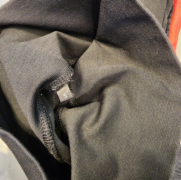 Lot of 3 Alphalete Halo Leggings - Turquoise, Red, Black - Small - Picture 9 of 10